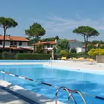 Cozy With Shared Pool Apartmán *
