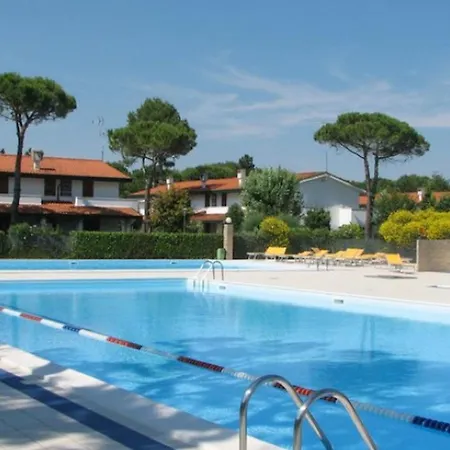 Cozy With Shared Pool Appartement *